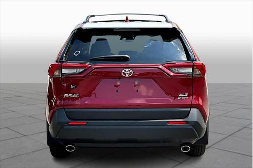2025 Toyota RAV4 Hybrid XLE Premium
