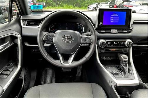 2023 Toyota RAV4 Hybrid SE