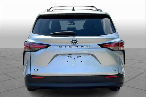 2021 Toyota Sienna XLE 7 Passenger