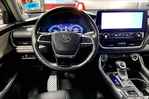 2024 Toyota Grand Highlander Platinum