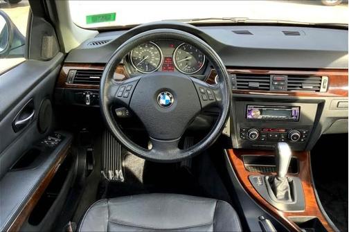 Photo 5 of 32 of 2011 BMW 328 i xDrive