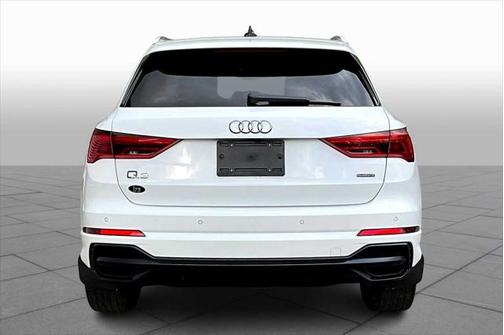 2022 Audi Q3 45 S line Premium
