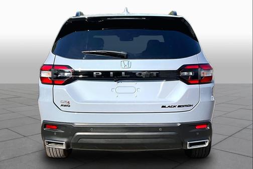 Sonic Gray Pearl 2025 Honda Pilot Black Edition