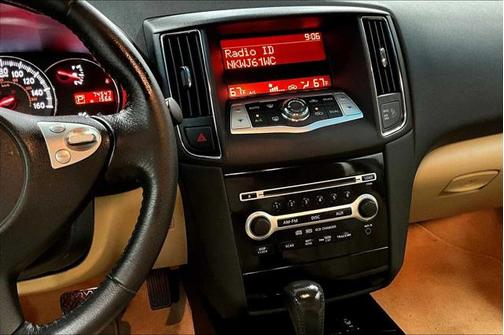 2010 Nissan Maxima SV