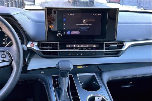 2025 Toyota Sienna LE