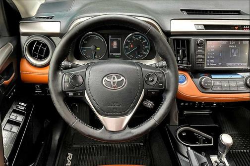 2017 Toyota RAV4 Hybrid SE