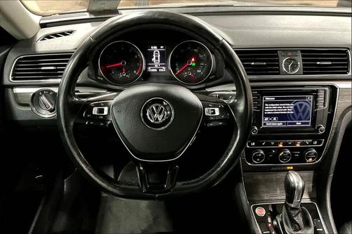 2017 Volkswagen Passat 1.8T SE