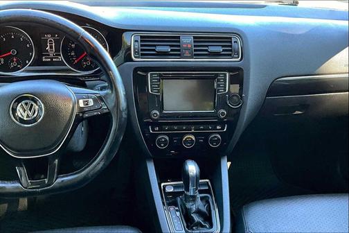 2017 Volkswagen Jetta 1.8T SEL