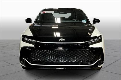 2025 Toyota Crown Platinum