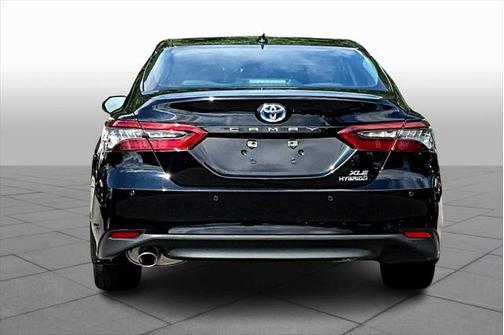 2023 Toyota Camry Hybrid XLE