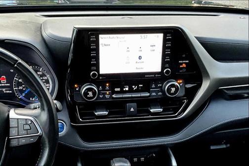 2020 Toyota Highlander Hybrid XLE