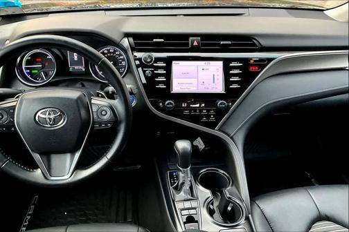 2018 Toyota Camry Hybrid SE