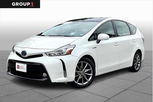 2017 Toyota Prius v Five
