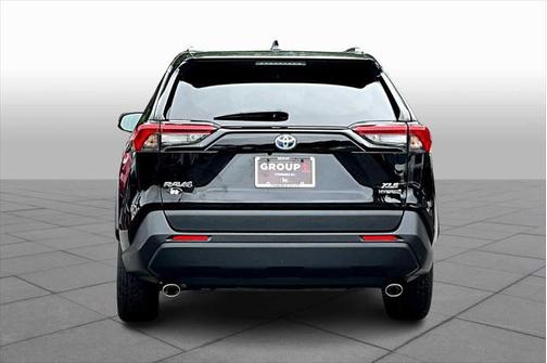 2020 Toyota RAV4 Hybrid XLE