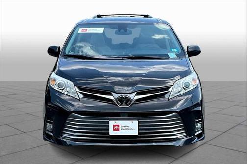 2020 Toyota Sienna XLE