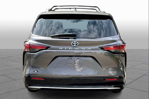 2021 Toyota Sienna Limited 7-Passenger