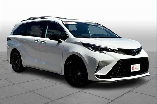 2024 Toyota Sienna XSE 7 Passenger