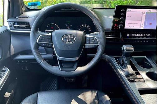 2024 Toyota Sienna XSE 7 Passenger