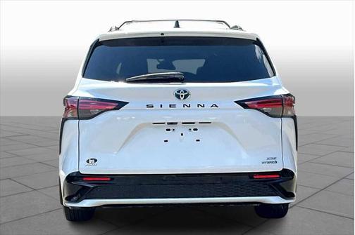2024 Toyota Sienna XSE 7 Passenger