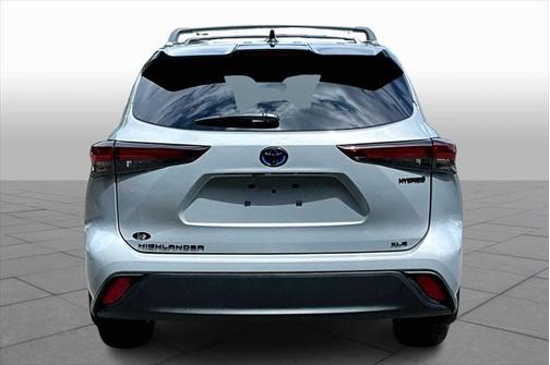 2024 Toyota Highlander Hybrid XLE