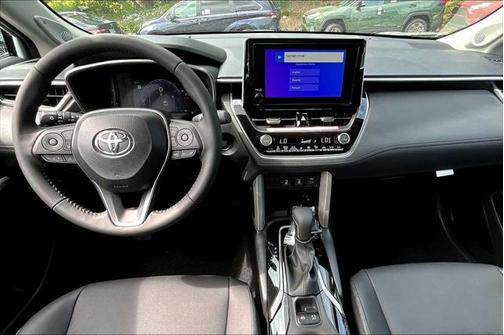 2025 Toyota Corolla Cross XLE