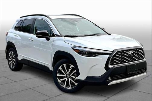 2025 Toyota Corolla Cross XLE