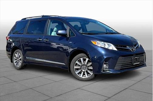 2020 Toyota Sienna XLE