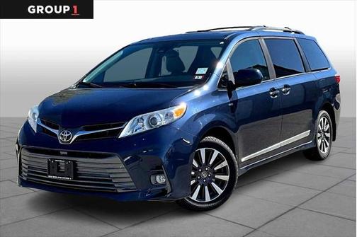 2020 Toyota Sienna XLE