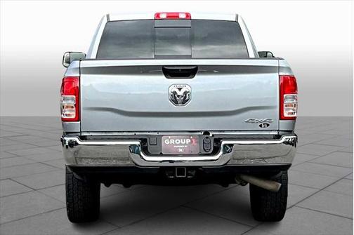 2022 RAM 2500 Tradesman Crew Cab 4x4 6'4' Box