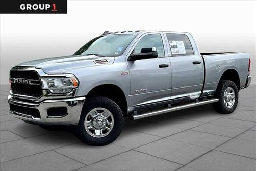 2022 RAM 2500 Tradesman Crew Cab 4x4 6'4' Box