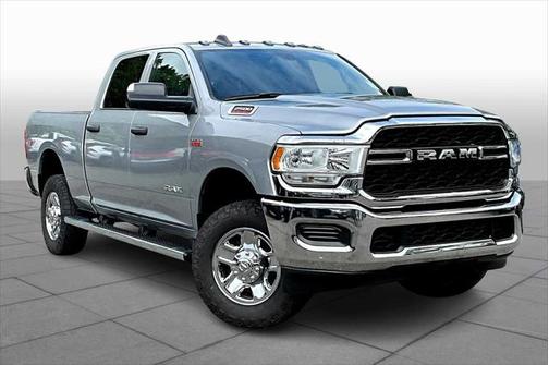 2022 RAM 2500 Tradesman Crew Cab 4x4 6'4' Box