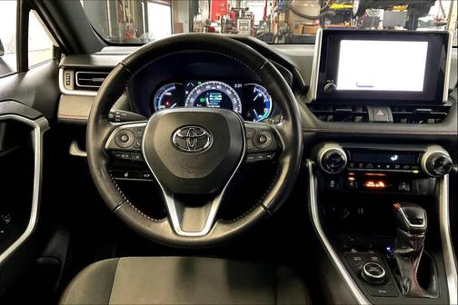 2023 Toyota RAV4 Prime SE