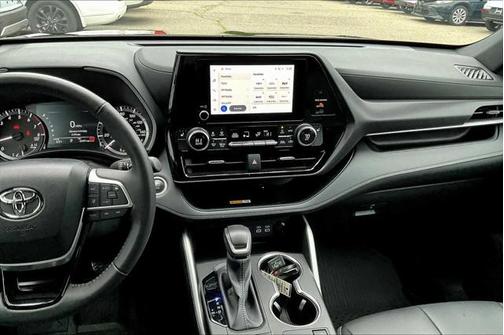 2024 Toyota Highlander XSE