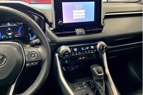 2023 Toyota RAV4 Hybrid SE