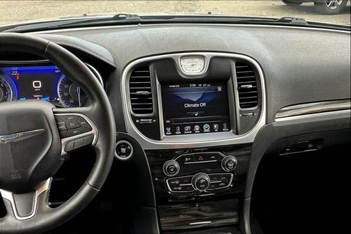 2015 Chrysler 300 Limited