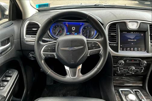 2015 Chrysler 300 Limited