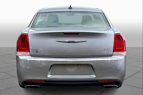 2015 Chrysler 300 Limited