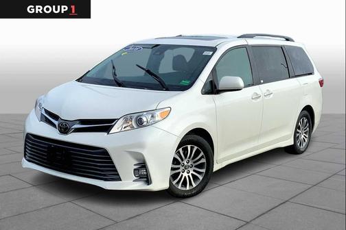 2018 Toyota Sienna XLE Premium