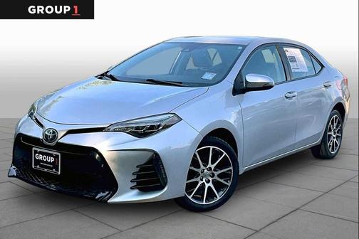Classic Silver Metallic 2017 Toyota Corolla SE