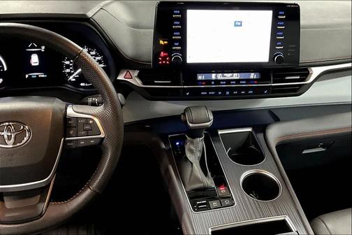 2024 Toyota Sienna XSE 7 Passenger