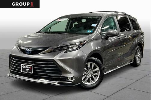 2024 Toyota Sienna XLE
