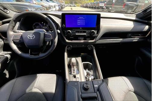 2025 Toyota Grand Highlander Hybrid Limited MAX