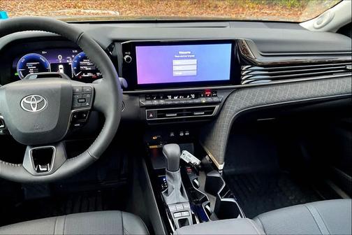 2025 Toyota Camry XLE