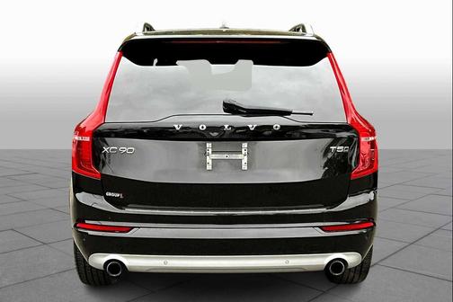2018 Volvo XC90 T5 Momentum