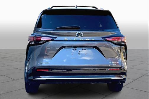 2025 Toyota Sienna Platinum