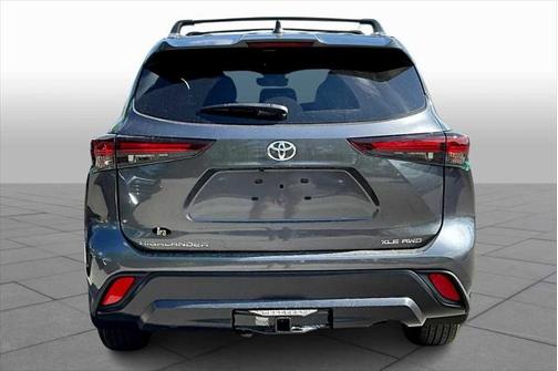 2025 Toyota Highlander XLE