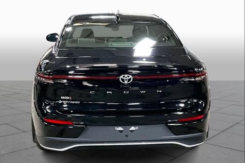 2025 Toyota Crown XLE