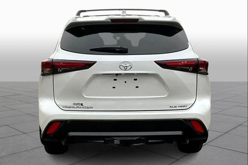 2026 Toyota Highlander XLE