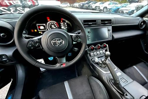 2025 Toyota GR86 Premium