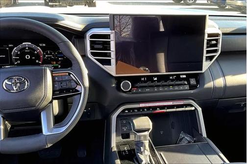 2025 Toyota Tundra Hybrid Platinum